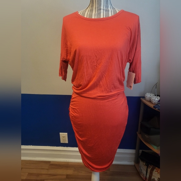 Dress - Picture 3 of 6